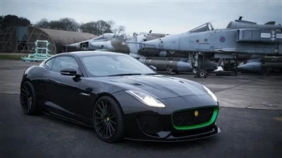 El Jaguar F-Type SVR modificat per Lister té una potència de frenada nominal ...